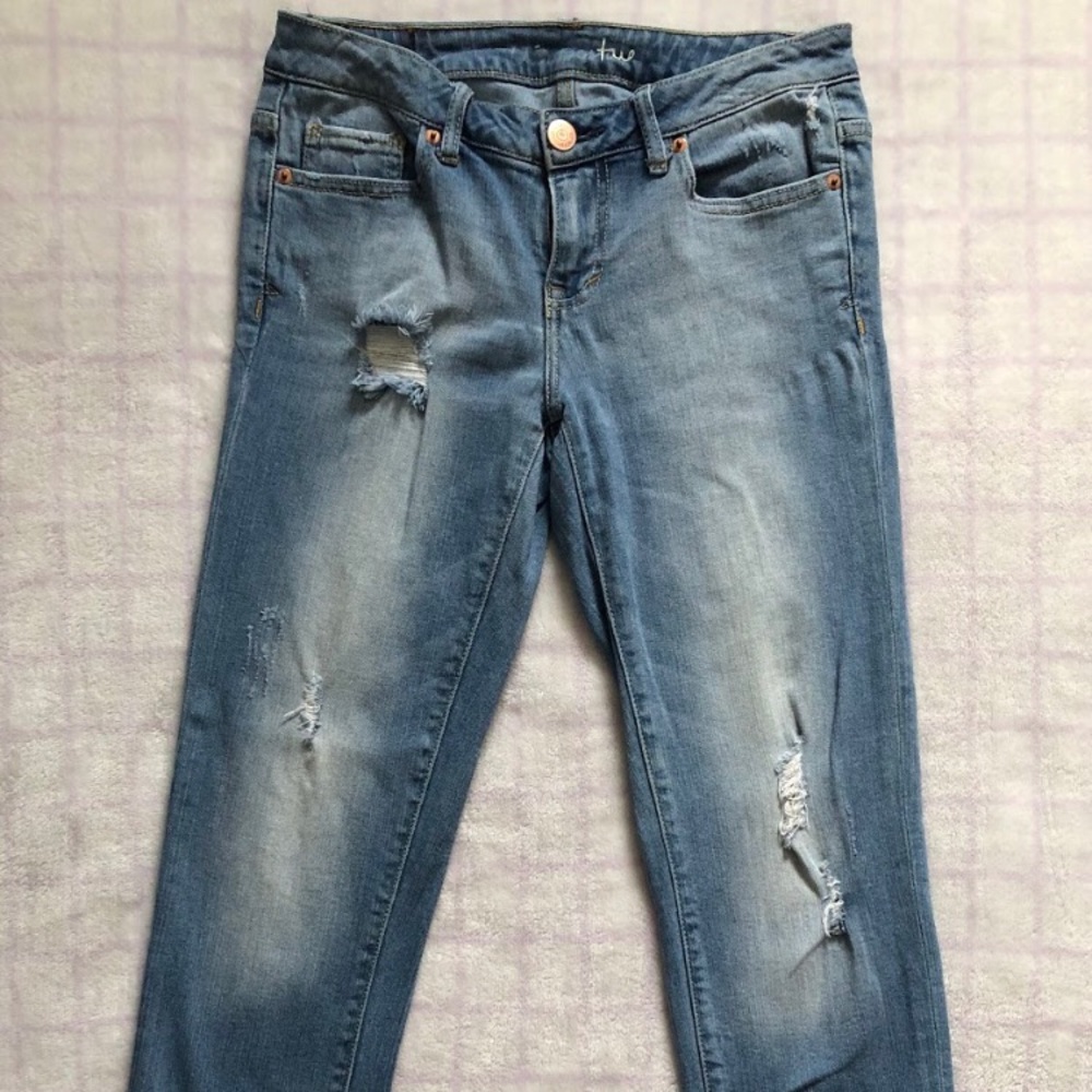 Aeropostale Sz 2 Bayla Skinny Crop Ripped Jeans